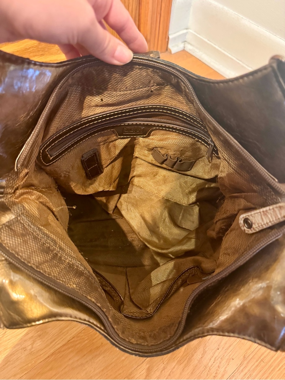 M.C. Geninue Leather Retro Tan/Brown Shoulder Bag - Picture 9 of 11